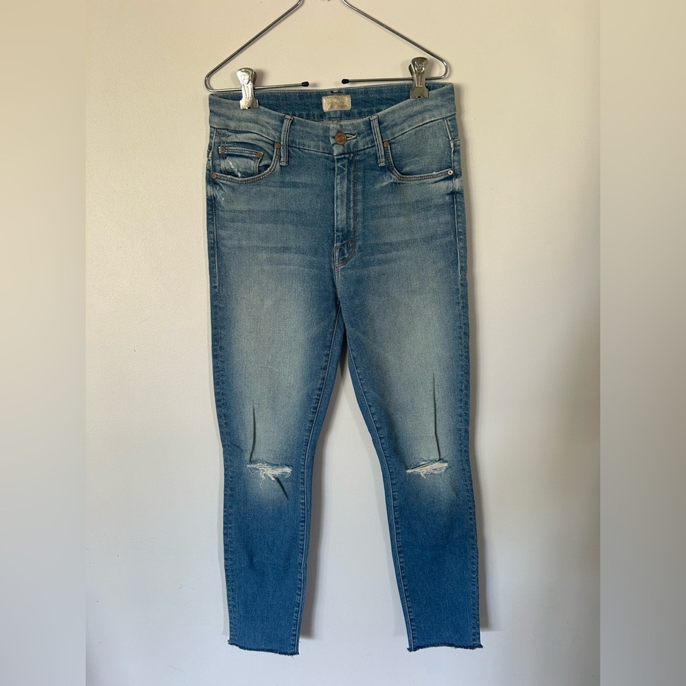 MOTHER High Waisted Looker Distressed High-Rise Skinny Jeans Thrilling Shots 25